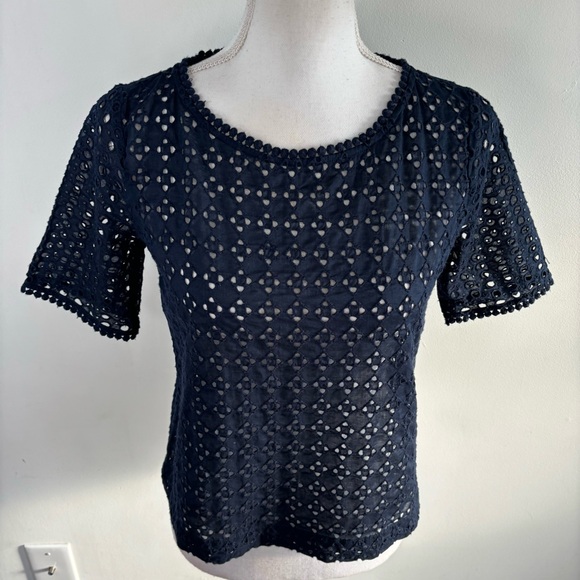 LOFT Navy Geometric Eyelet Blouse Top Cotton Size XS Petite - Picture 3 of 7